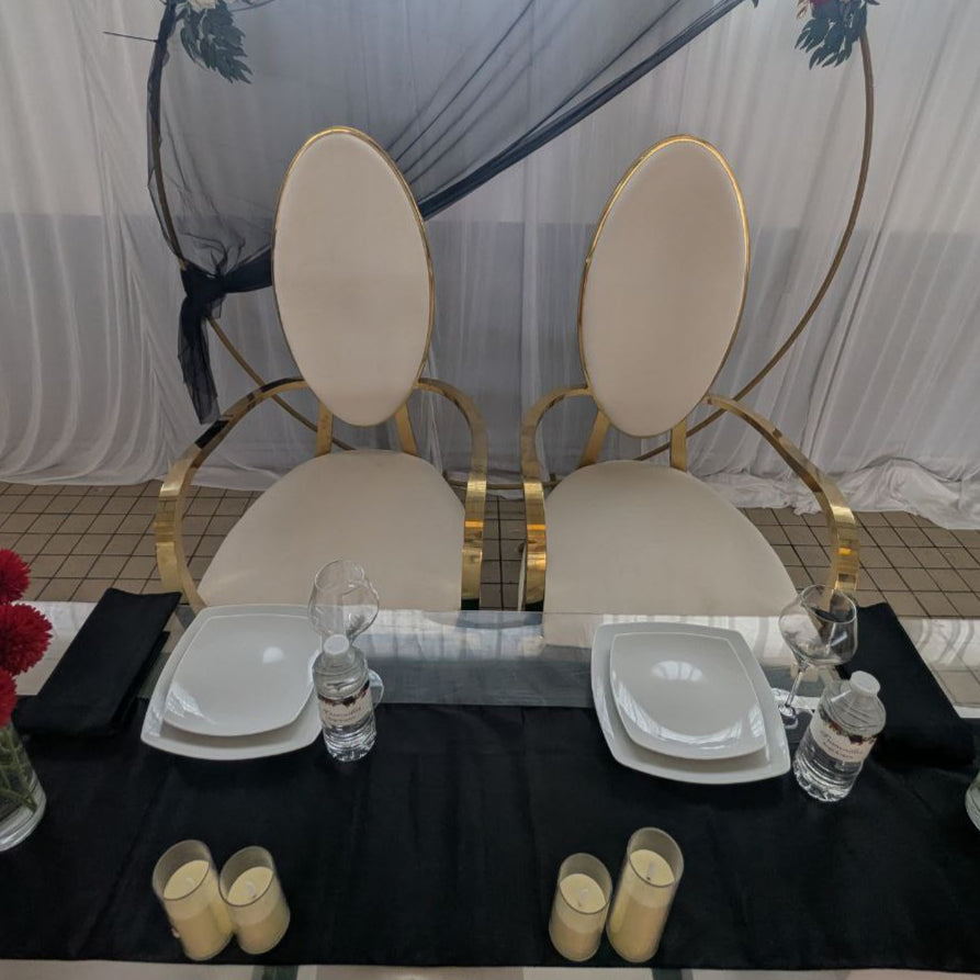 Trônes “Élégance” Dorés – Location de 2 Fauteuils Haut de Gamme pour Mariages, Cérémonies & Événements Luxueux