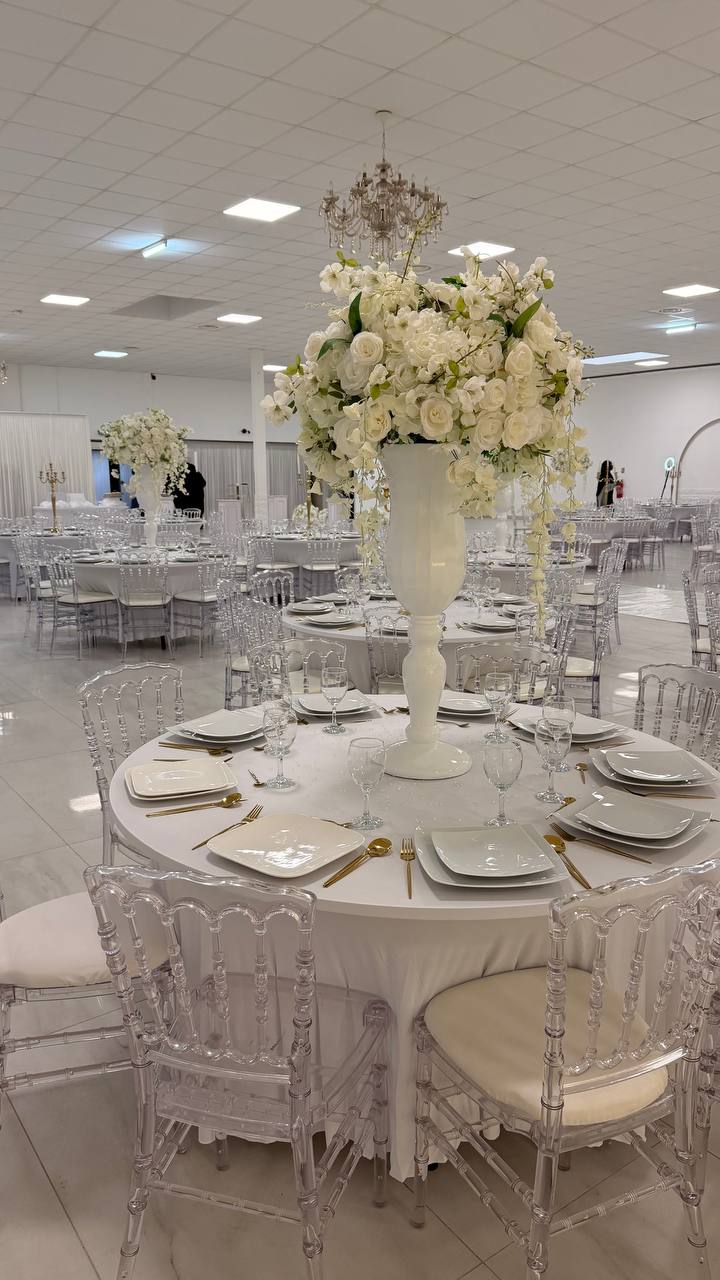 Chaise Napoléon Cristal Transparente – Location Haut de Gamme pour Mariages, Réceptions & Événements de Prestige