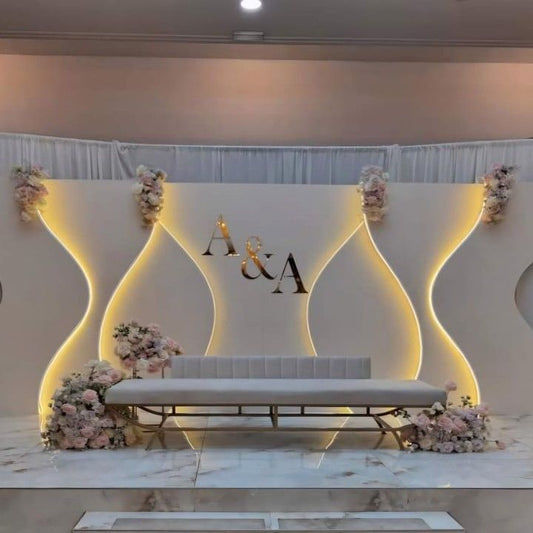 Fond Élégant sur Mesure pour Mariés - Décoration Haut de Gamme pour Votre Mariage