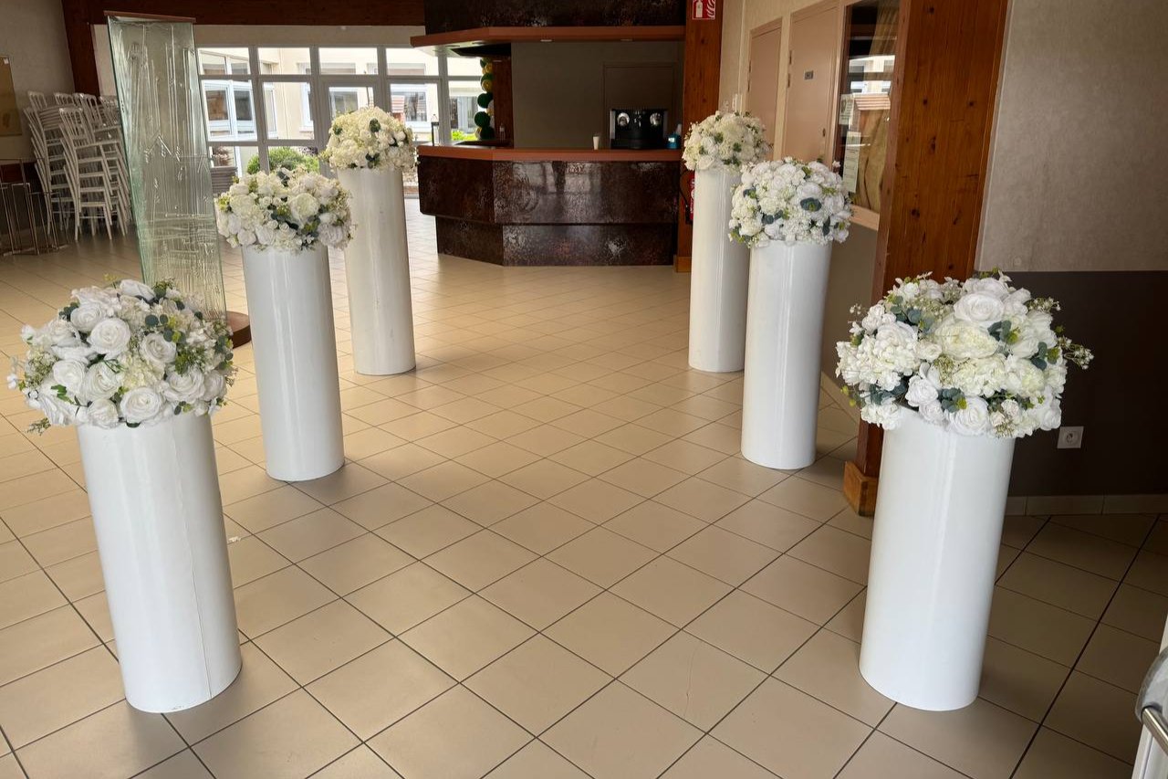 Ensemble de 6 colonnes + 6 boules florales